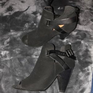 black open toed heels